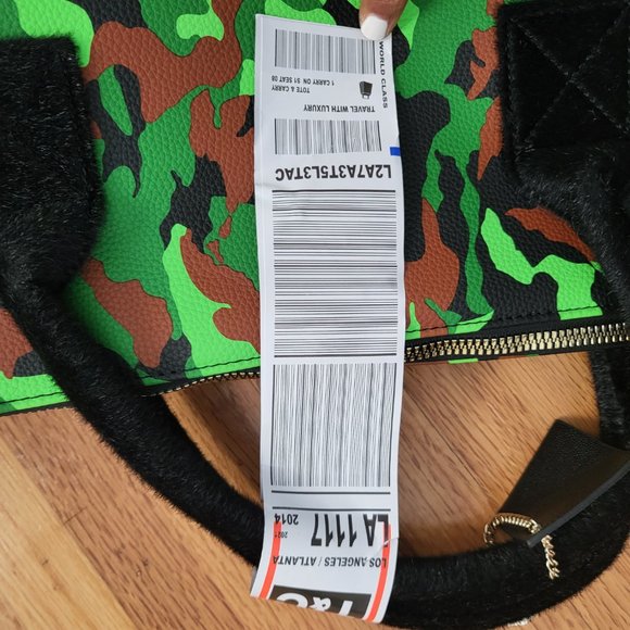 Tote&Carry- As seen on BRIDES Magazine - Unisex travel bag (New with Tags) - Picture 5 of 13